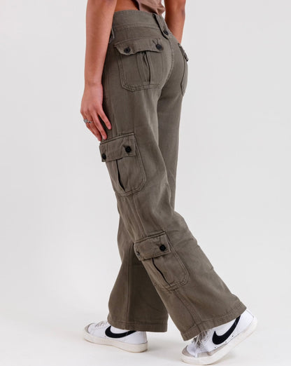 Left side of Solana Cargo Pants